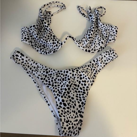 Small Zaful Bikini Set - Picture 1 of 1